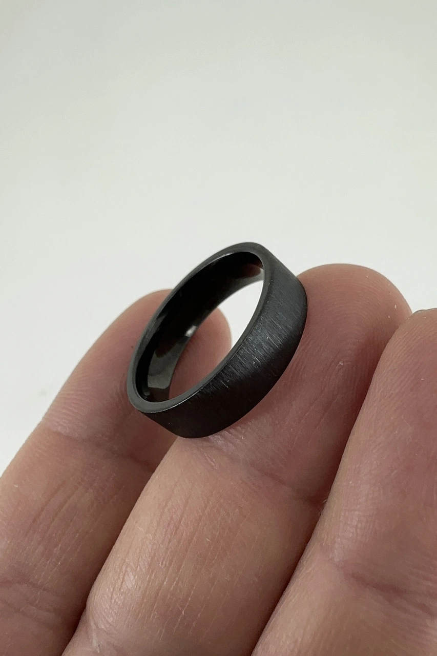Kişiye Özel İsim Tarih Yazılı 6mm Mat Fırçalanmış Düz Unisex Çelik Yüzük Alyans Cl46y Siyah