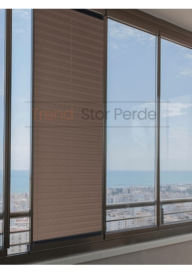 Kahve Plise Katlanır Cam Balkon Perdesi - Ofis Perdesi - Salon Perdesi - 042 Kahve