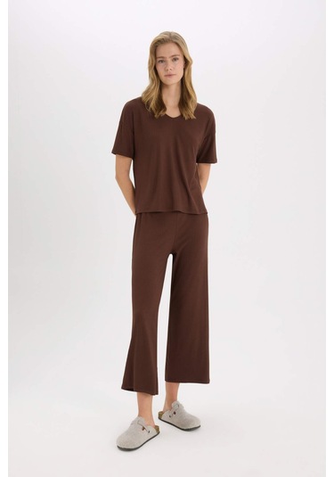 DeFacto Pijama Takımı Fitilli Kaşkorse Kısa Kollu Üst Esnek Belli Kapri Boy Alt-Fall in Love E0865AX25SPBN327