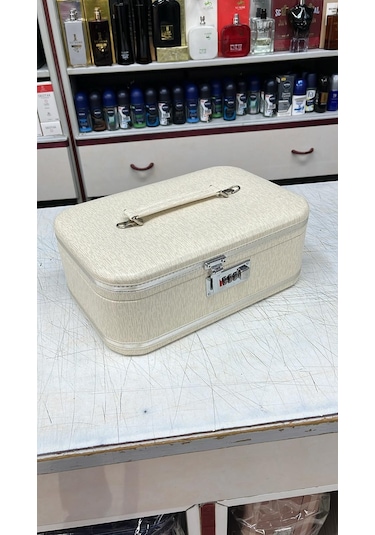 Flormar Pretty Şiferli Kutuda Makyaj Seti 16'lı