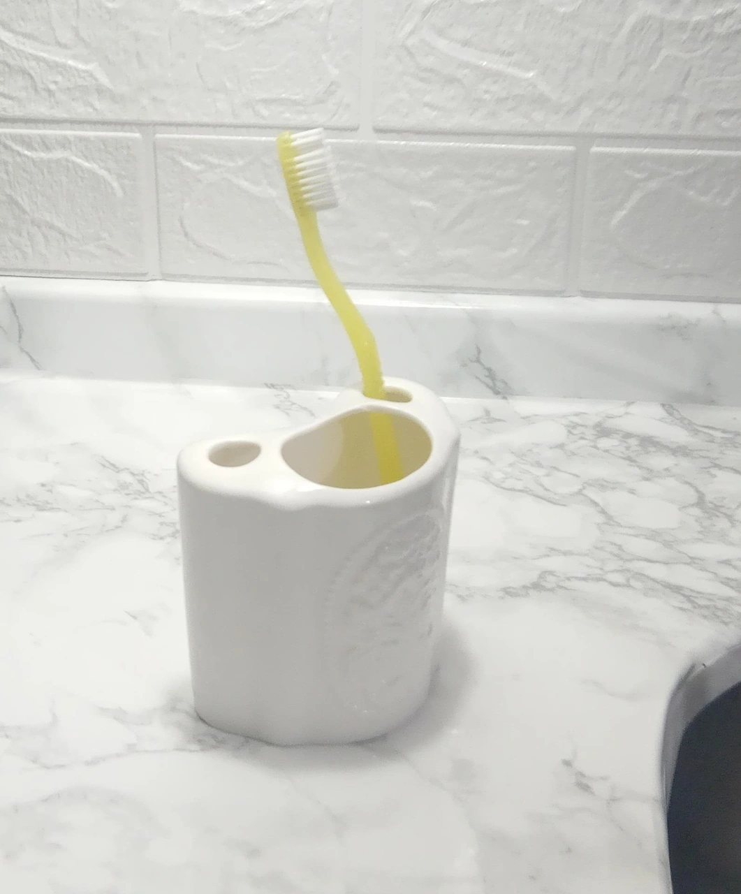 2 Adet Seramik Diş Fırçalık Çiçekli Oval Model 8x5x10cm Banyo Seti Çok Renkli