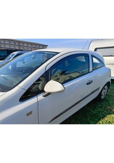 Opel Corsa D/e 2006 İçten Geçme Cam Rüzgarlığı Tek Kapı