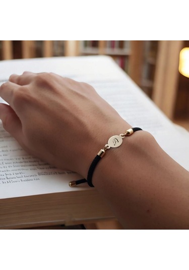 A Harfine Özel Oval Motifli İpek Örgülü 14 Ayar Altın Plakalı Hediye Bileklik-320harf-siyah Altın