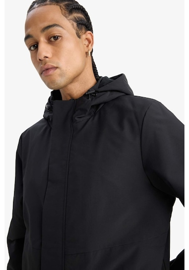 Defacto Defactofit Su İtici Regular Fit Kapüşonlu Fermuarlı Yağmurluk C6047ax25aubk81 Siyah