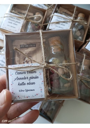 Farklı Market Öğretmenden Veliye Anneler Günü Hediyesi 5 Adet