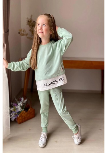 Yazı Detaylı Tarz Yeşil Renk Kız Çocuk Takım Yeşil