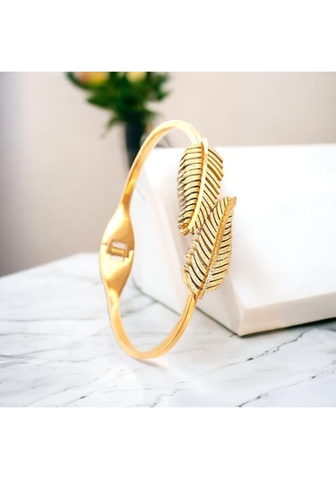Zarif Yaprak Figürlü Gold Çelik Kelepçe Bileklik - Antialerjik Ve Kararmaz Altın