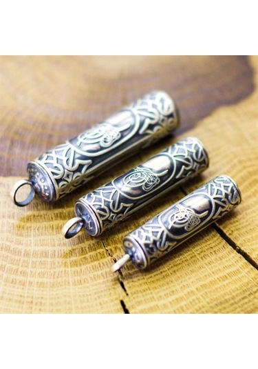 Erkek Gümüş Kolye - Tuğralı Silindir Yuvarlak Gümüş Muska Haznesi Deri Kolye Hediyeli Orta