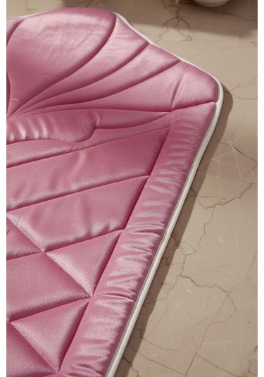 Koyu Pembe Kapitone Dolgulu Lüks Seccade 65x115 Cm