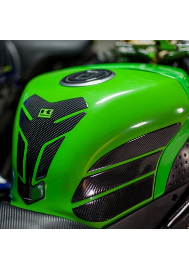 Kawasaki Zx-6r 2006 İle Uyumlu Kaydırmaz 6d Karbon 13 Parça Tank Pad Seti Gc74 KARBON