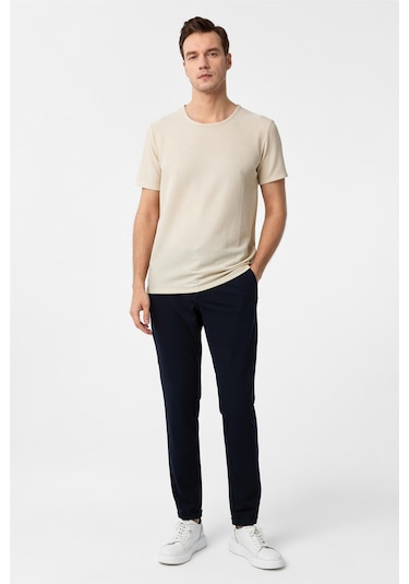 SÜVARİ Ekru Slim Fit Armürlü Bisiklet Yaka Tişört-37260 Ekru