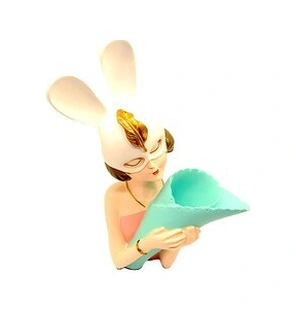 Vazo Maskeli Bayan 35cm