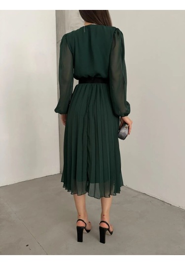 Tua Moda Kadın Şifon Kumaş Astalı Kloş Kesim Kruvaze Yaka Midi Boy Elbise Zümrüt Yeşili