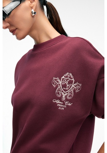 AUDRA Kadın Oversize Yuvarlak Yaka Nakış Detaylı Bordo Sweatshirt