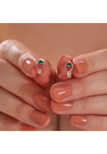 Gümüş Çilek Çocuk Küpesi Gümüş