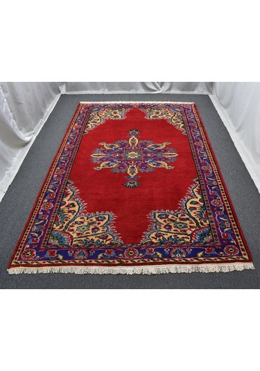 Zehra Abla Halı Yeni El Dokuma Seçkin Kompozisyon Göbekli Çiçekli Manisa Yün Halı 5653 Renkli