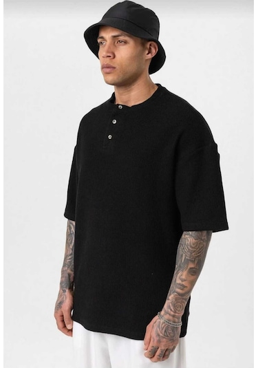 Siyah Düğmeli Yaka Oversize Tshirt Siyah