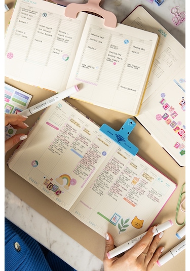 2026 Dikey Haftalık Ajanda 12 Aylık Sert Kapak 18x20 Cm - Bordo Bordo