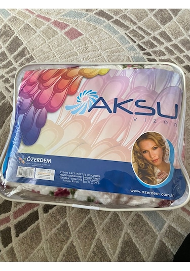 Aksu Fashion Vizon 155X215 Cm Tek Kişilik Şirinler Battaniye