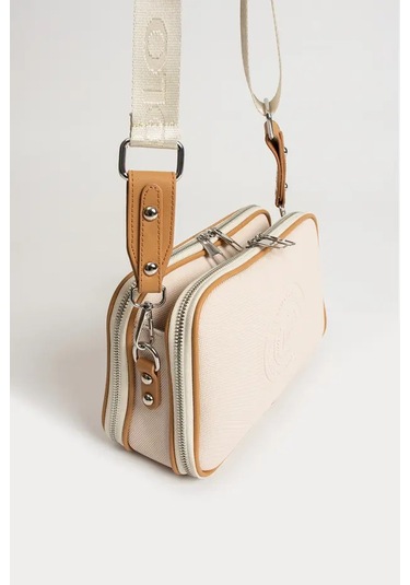 Just Polo Kadın Günlük Kullanıma Uygun Lakoste Ayarlanabilir Askılı Lüks Omuz Çantası Shoulder Bag Bej