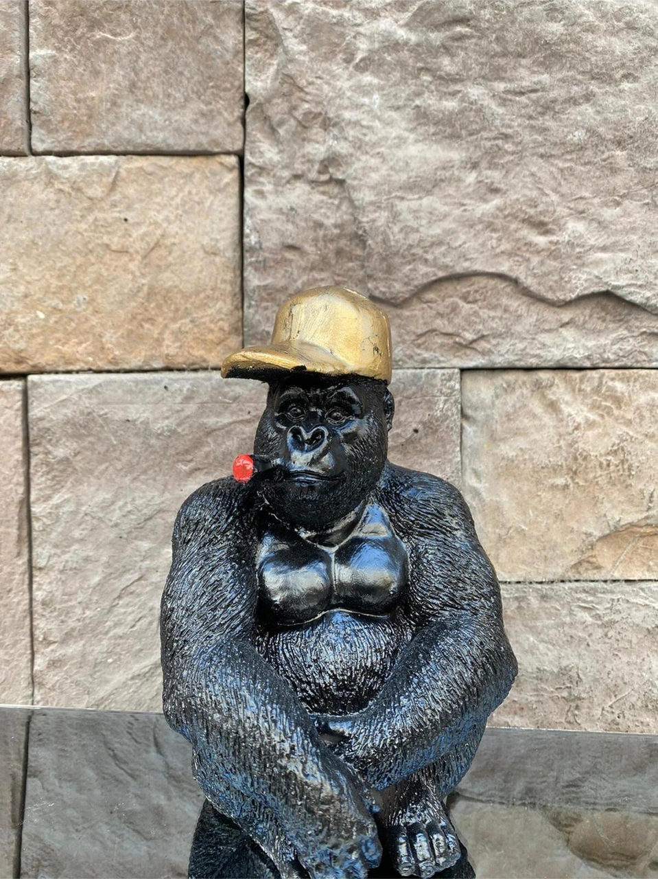 Dekoratif Polyester Tekli Oturan Goril Hediyelik Biblo Siyah Gold