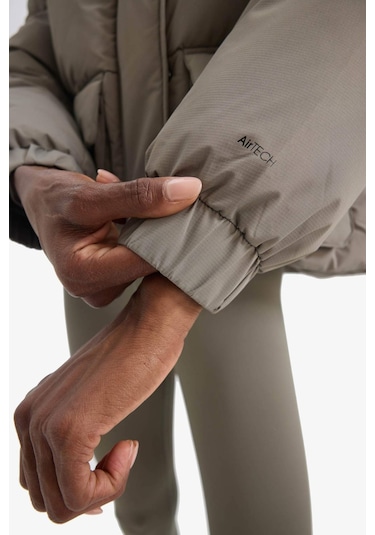 Defacto Defactofit Su İtici Oversize Fit Geniş Kalıp Dik Yaka Fermuarlı Çıtçıtlı Cepli Şişme Mont E9266ax25wnkh464 Haki-kh464 Defacto Defactofit Su İtici Oversize Fit Geniş Kalıp Dik Yaka Fermuarlı Çıtçıtlı Cepli Şişme Mont E9266ax25wnkh464 Haki-kh464