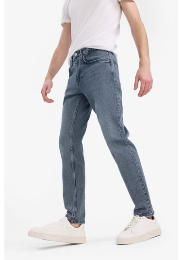 DeFacto Slim Tapered Fit Dar Kalıp Normal Bel Daralan Paça Jean Pantolon E7035AX25SPNM84