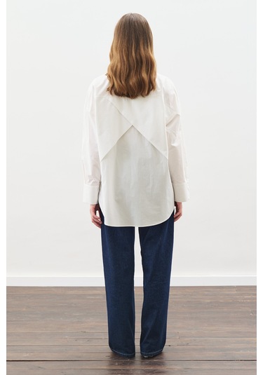 Tasarım Detaylı Oversıze Gömlek Ekru Ekru