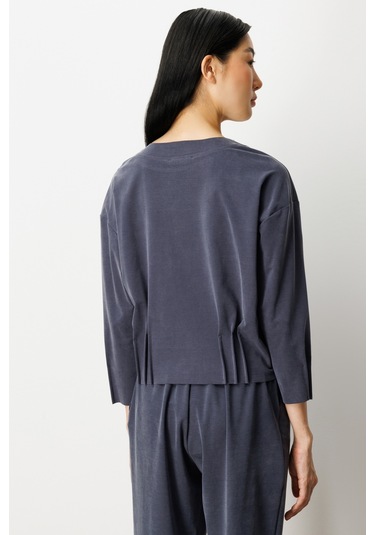 On Kadın Pile Detaylı Sıfır Yaka Bluz 64408 Lacivert Lacivert