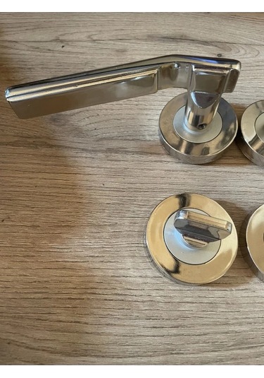 Azra Leydi Aynalı Kapı Kolu Wc Nikel Saten