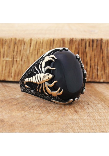 925 Ayar Gümüş Siyah Oniks Taşlı Akrep Figürlü Oval Erkek Yüzük