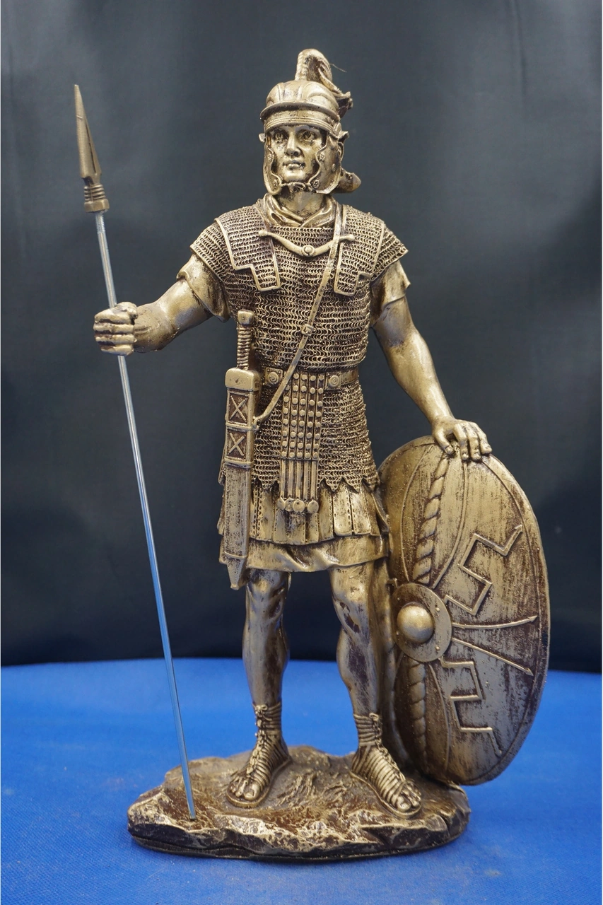 Mızrak Ve Kalkanı İle Roma Savaşçı Heykeli Biblo Ev Dekor & Hediyelik Aksesuar 32 Cm Altın