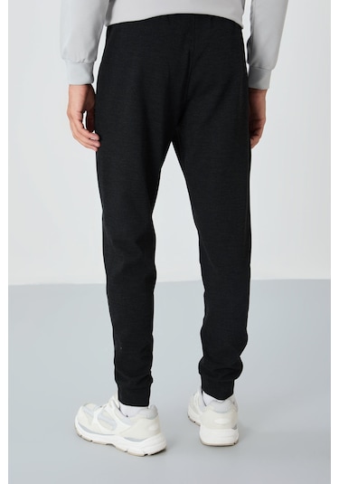 Tommy Life Darian Kırçıllı Siyah Jogger Erkek Eşofman Alt - 82113 Siyah Tommy Life Darian Kırçıllı Siyah Jogger Erkek Eşofman Alt - 82113 Siyah