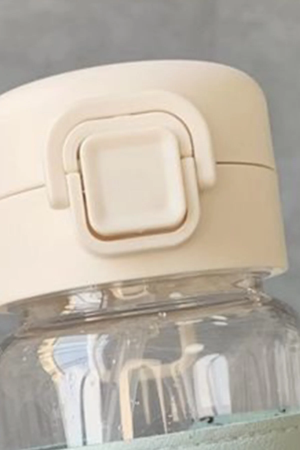 500 Ml Pipetli Plastik Su Şişesi Suni Deri Kaplamalı Taşınabilir Sızdırmaz Öğrenciler Uygun Yeşil