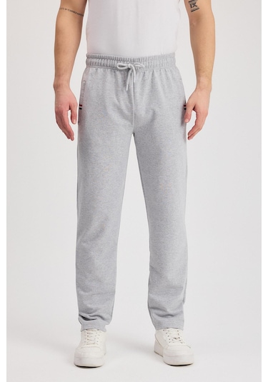 Gri Erkek Fermuarlı Cepli Nakış Detaylı Düz Paça Rahat Kesim Günlük Eşofman Altı Gri
