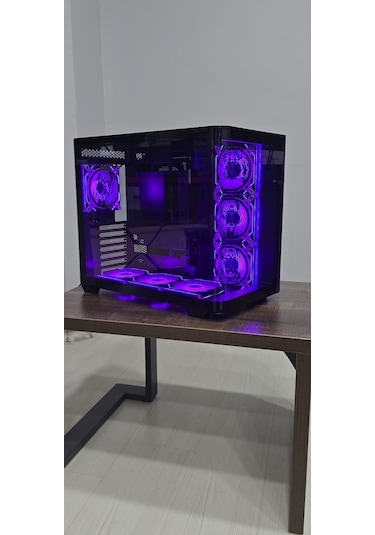 Anime Karakterli 7 Argb Fanlı 750w 80+ Bronze Power Supply Siyah Kavisli Cam Akvaryum Kasa