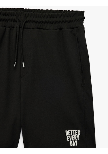 Koton Straight Fit Beli Bağcıklı Baskılı Spor Şort Siyah 6sam40126nk