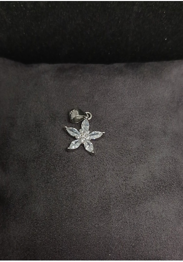 İnce Yapraklı Çiçekli Taşlı Gümüş Takı Seti 925 Ayar Şık Ve Zarif Kadın Aksesuarı Gümüş