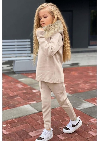 Riccotarz Kız Çocuk Yakası Çıkarılabilir Kürklü Kazak Çift Cepli Triko Ekru Alt Üst Takım Ekru