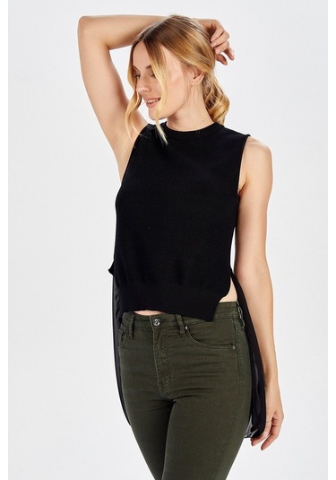 Peraluna Arkası Şifonlu Önü Kısa Siyah Kadın Triko Bluz-Siyah