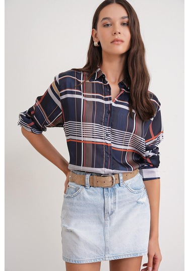 4751 Kadın Ekose İnce Saten Gömlek Lacivert Lacivert