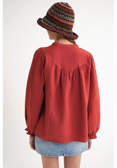 4733 Kadın Büzgü Robalı Uzun Kol Müslin Gömlek Kızılcık Kızılcık 4733 Kadın Büzgü Robalı Uzun Kol Müslin Gömlek Kızılcık Kızılcık