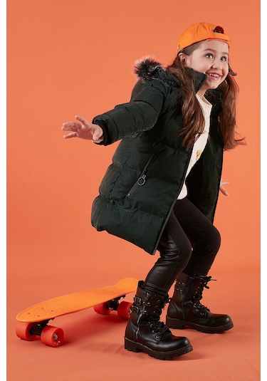 Lela Yakası Suni Kürklü Peluş Astarlı Çıkarılabilir Kapüşonlu Dar Kesim Kışlık Kız Çocuk Mont 5760002 Haki