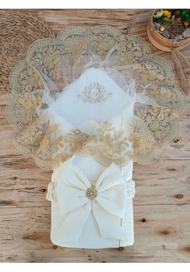 Yenidoğan Piramitland Taşlı Gold Güpür İşleme Bebek Battaniyesi Kundak Ekru Çok Renkli