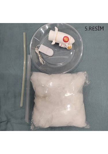 River World Işıklı Cam Küre Modeli Satürnlü Kız Şeklinde Çok Renkli