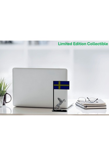 İsveç Bayrağı Temalı Masa Dekoru Şaha Kalkmış At Figürlü 3d Baskı