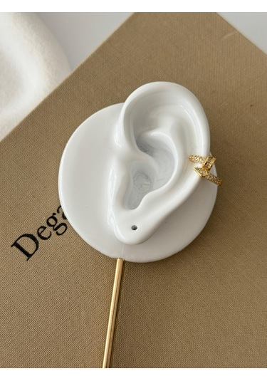 Taşlı Çivi Kıkırdak Küpe Altın