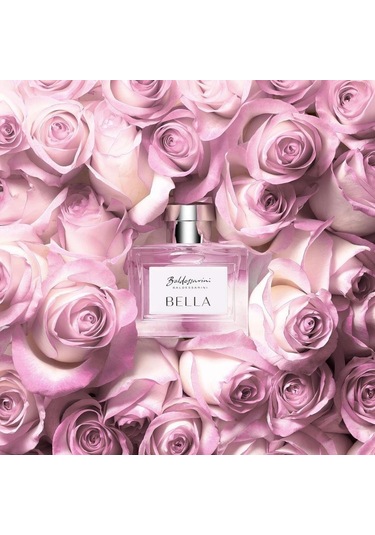 Baldessarini Bella Edp 50 Ml + Mum 75 G Kadın Parfüm Seti Çiçeksi