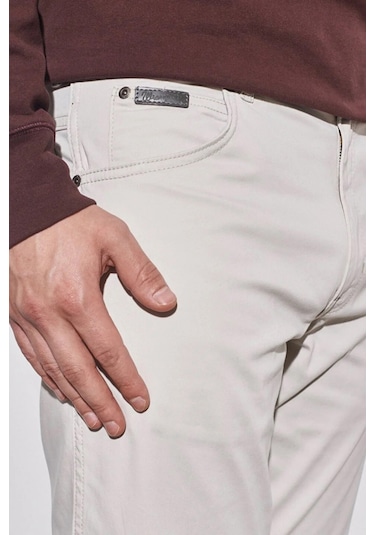 Wrangler Erkek Pantolon W12SEAB26 KREM Krem