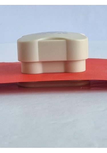 Mıknatıslı Her Yöne Delebilen Şekilli Delgeç Bordürlü Kalp Deseni Kesen Punç Çok Renkli